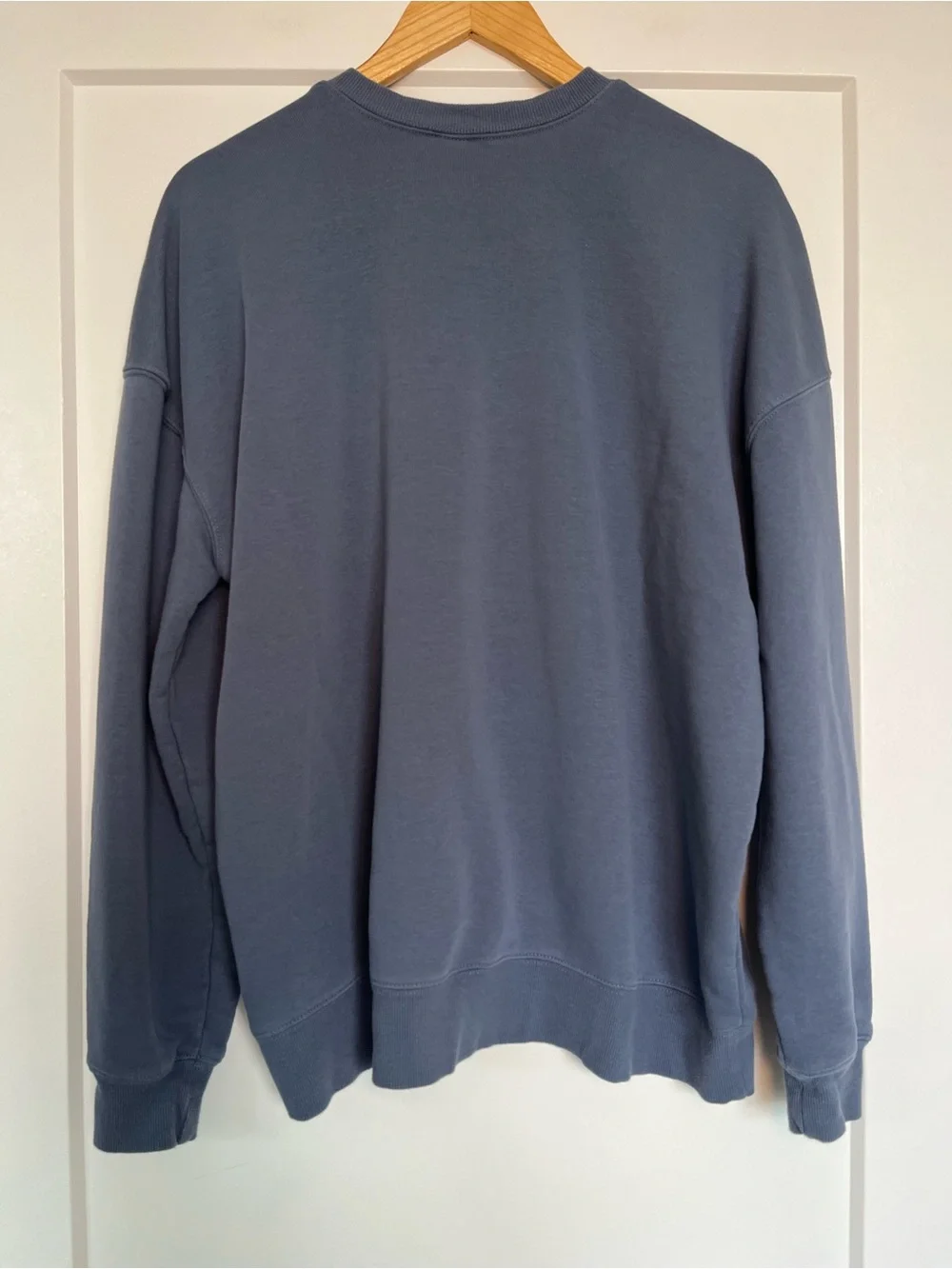Wild Fable Montauk Long Island NY Graphic Crewneck Sweatshirt Size Small Blue - Picture 4 of 9